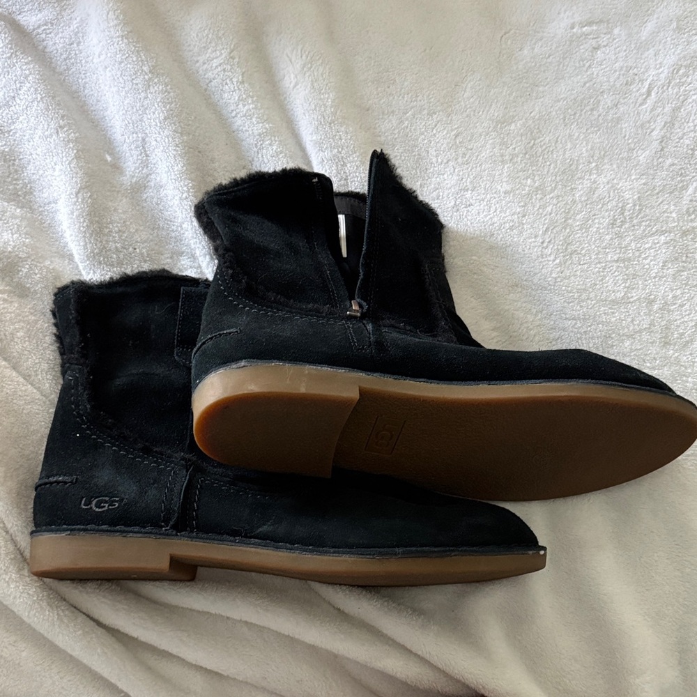 UGG Women's Black Winter Boots